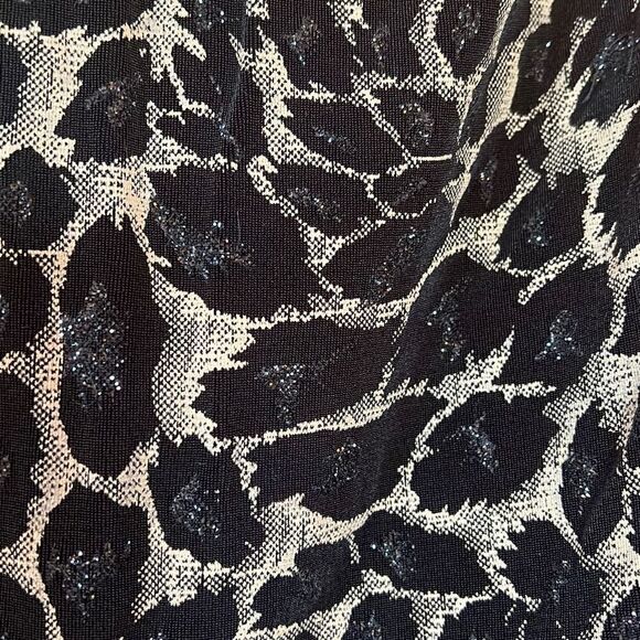 Joseph Ribkoff Two Piece Dressy Glittery Leopard Print Skirt and Top Size 14 - Picture 10 of 16